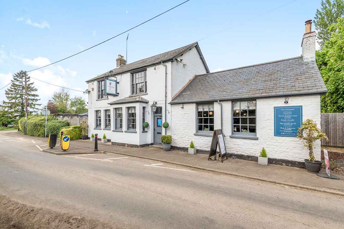 Pub for sale in Towcester | Plough Inn, E-419054